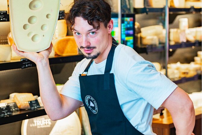 10+ tastings Gourmet Food & Wine Tour in the Heart of Paris - Where you meet, how you find the guide, and where you end up