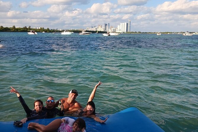 2-Hours Private Miami Boat Tour With Champagne - Sunset vs sightseeing: how to choose the best 2 hours