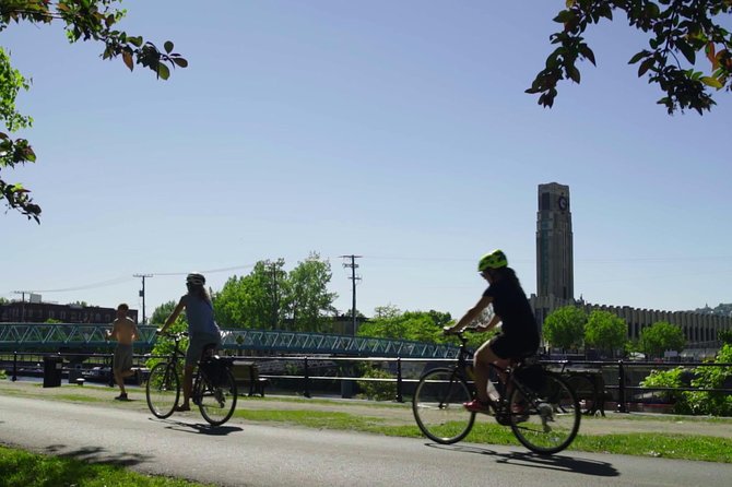 3 Hour Montreal City Bike Tour with Wine or Beer (AM & PM) - Why this 3-hour Montreal bike tour is a smart move