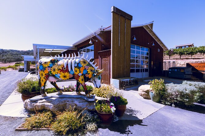 3-Winery Paso Robles Tour with Picnic Lunch & Tasting Fees - Stop Three: Medium-to-Large Estates to Round Out the Day