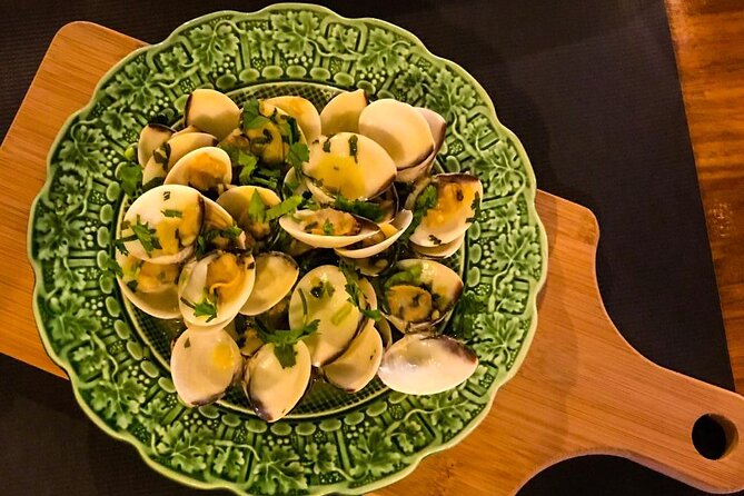 4-Hour Traditional Portuguese Food & Wine Tour in Porto - A 4-hour Porto crawl built around a real meal