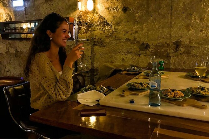 4-Hour Traditional Portuguese Food & Wine Tour in Porto - The drink plan: wine pairing tastings and Port wine dessert