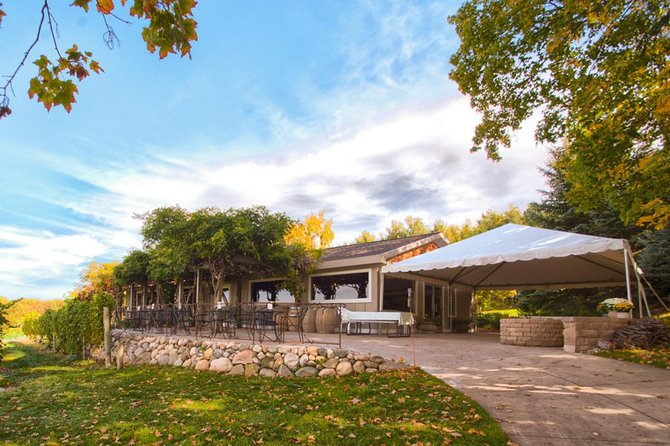5-Hour Traverse City Wine Tour: 4 Wineries on Old Mission Peninsula - The tasting-day reality: how to sip smart for five hours