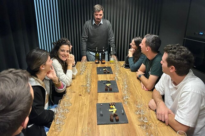 5 Port Wine Tasting with pairings - How the Pairings Work (Olives, Cheese, Bread, Chocolate)