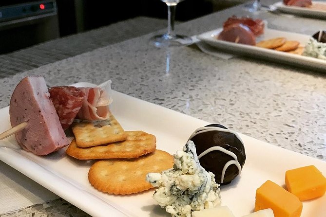 Afternoon Wine, Beer and Charcuterie Tour in Niagara-on-the-Lake - The Included Tastings: What 9-12 Pours Actually Means