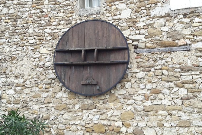 Afternoon Wine Tour to Chateauneuf du Pape from Avignon - Pace, Comfort, and the One Thing People Forget: Snacks