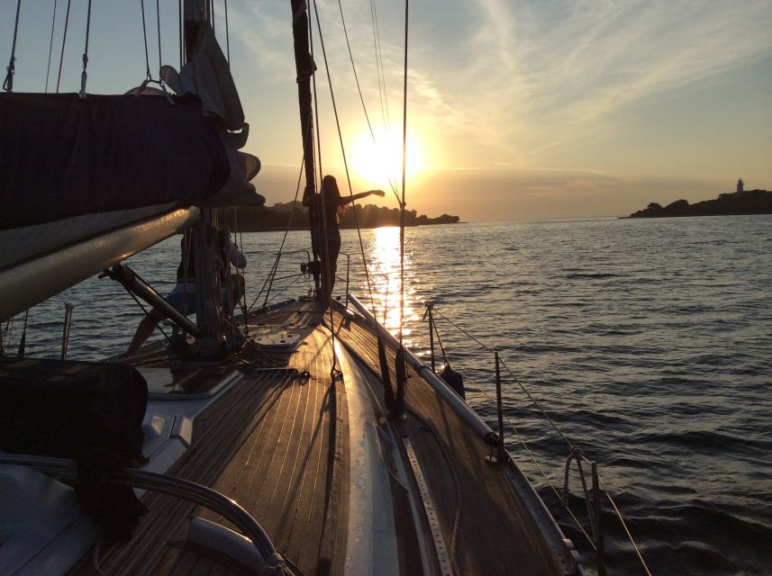 Alcudia: Sailing Yacht Excursion with Wine & Tapas - Price and value: what $147 buys you in real terms