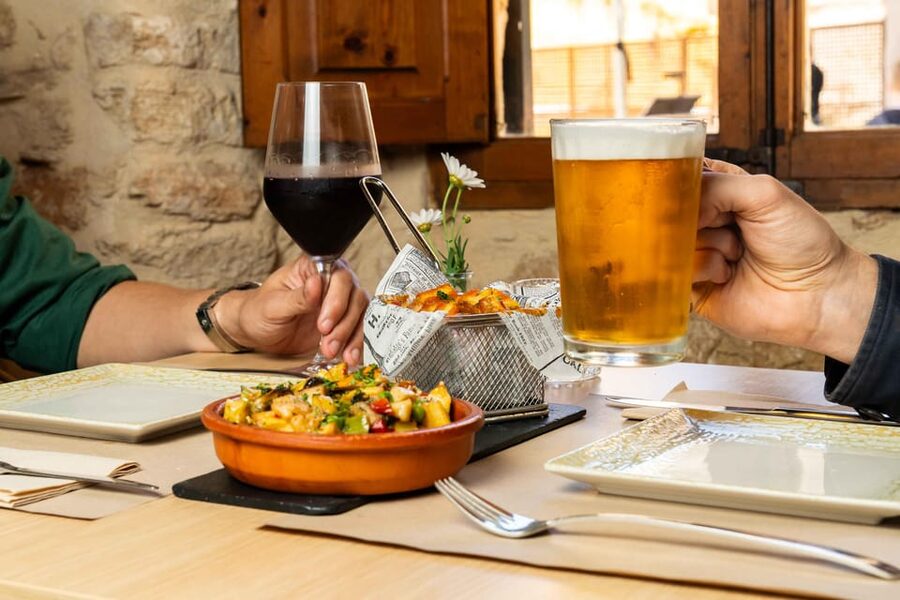 Alcudia: Self-Guided Gourmet Tapas and Wine Tour - Key highlights that make this tour work