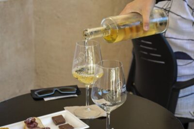Alicante: Santa Bárbara Castle Wine Tasting with Cold Cuts - The guide makes it feel personal: Carmen and Mario’s pacing