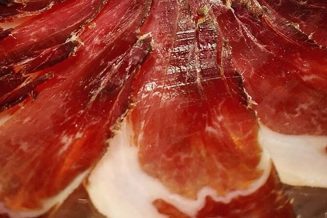 Alicante Wine Tasting and Tapas for Foodies - Snacks table (sausages and cheeses): the pacing trick