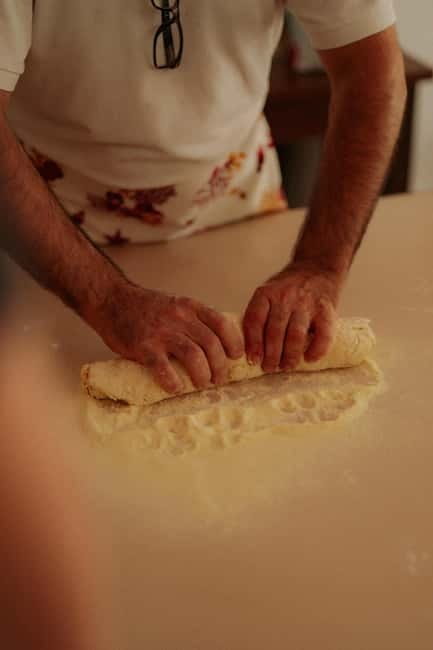 Amalfi: Make Fresh Pasta, Mozzarella & Tiramisù with wine - Mozzarella on farm milk: the hands-on part everyone talks about