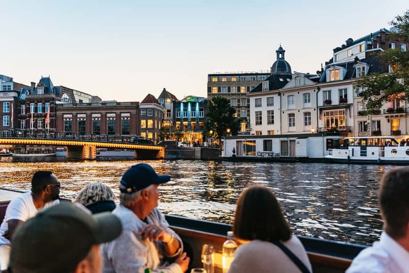 Amsterdam: Cheese & Wine Cruise Tasting Experience - Het Scheepvaartmuseum Area and the Return to Damrak