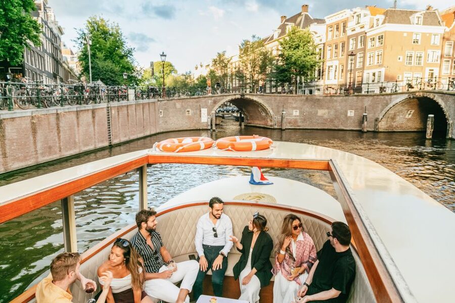 Amsterdam: Classic Boat Cruise with Optional Cheese & Wine - Who This Cruise Fits Best (and Who Should Skip It)