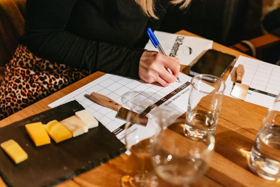 Amsterdam: Dutch Cheese Tasting Experience with Wine - Why This 45-Minute Gouda and Wine Stop Feels Worth It