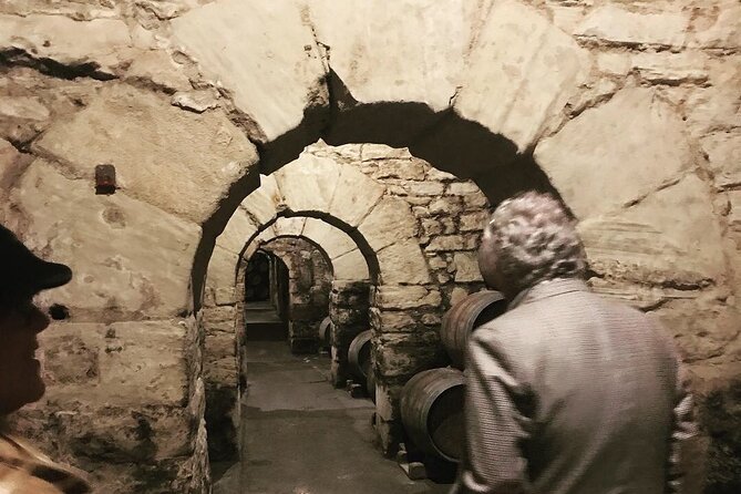 Architectural Rioja Small Group Wine Tour with Lunch from Bilbao - Wine Tastings and What You’ll Actually Learn