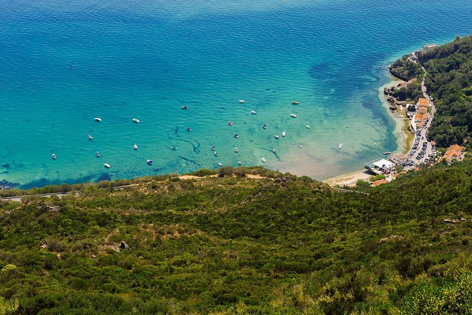 Arrabida and Sesimbra Small-Group Day Trip from Lisbon with Wine Tasting - Meeting at Hard Rock Cafe and setting the pace