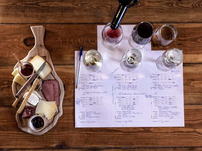 Athens: Acropolis Wine Tasting with Cheese and Olives - The virtual Attica vineyard tour: why a screen works here