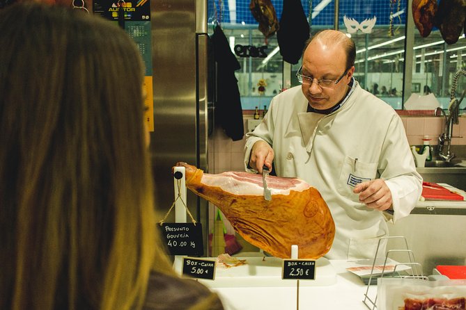 Authentic Food and Wine Tour in Porto by Food Lover Tour - A 3-Hour Porto Food Crawl with Mercado do Bolhão at the Center