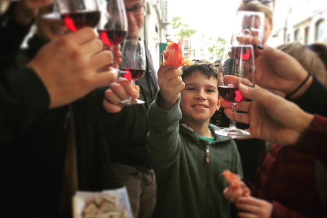 Award-Winning Original Lisbon Food Wine Tour: 19 Curated Tastings - Your guide can change the whole experience: who you might get