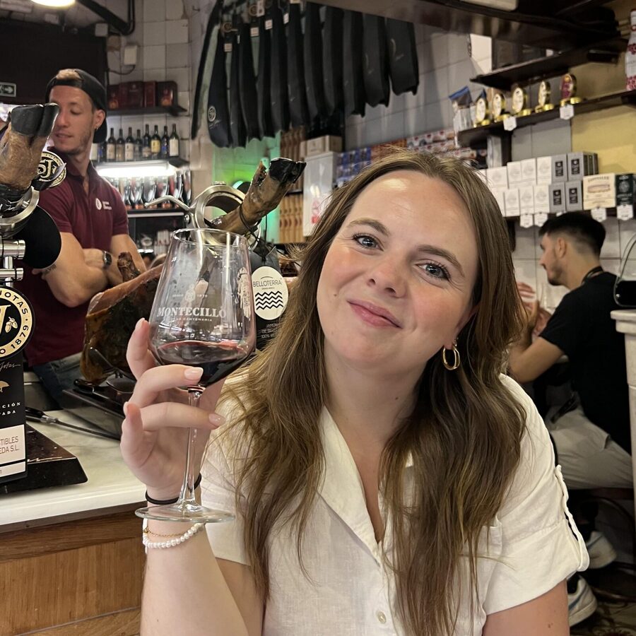 Barcelona: El Born and Gothic Quarter Wine & Tapas Bar Tour - The food math: what 9 tapas tastings and 4 wine glasses really means