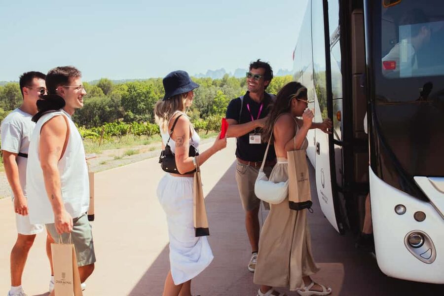Barcelona: Full-Day Montserrat & Wine Small Group Tour - Oller del Mas lunch: where the day becomes Catalonia in a plate