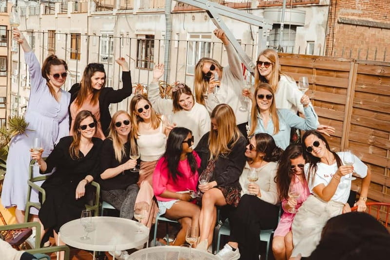 Barcelona: Fun & Unpretentious Rooftop Wine Tasting - Sunset views plus pica pica snacks and music