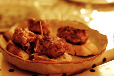 Barcelona Gothic Quarter VIP Tapas & Wine Tour - Where you meet and how the walk fits into your night