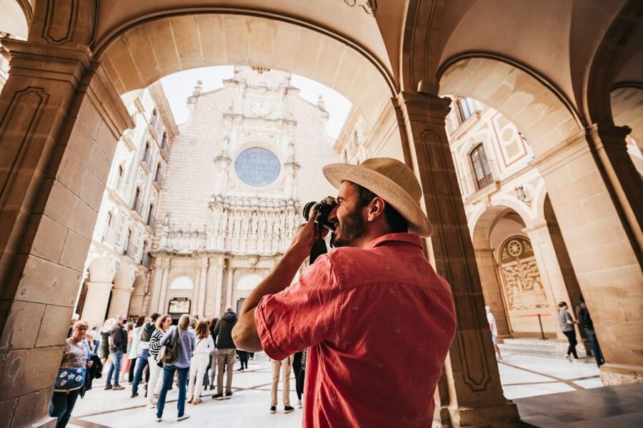 Barcelona: Montserrat, Cogwheel, Black Madonna & Winery Tour - Oller del Mas Winery and Lunch: The Full-Day Upgrade