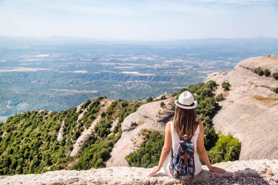 Barcelona: Montserrat Tour with Lunch & Wine Tasting Option - The Finca Ca nEstella upgrade: how the winery visit turns the day into food and wine