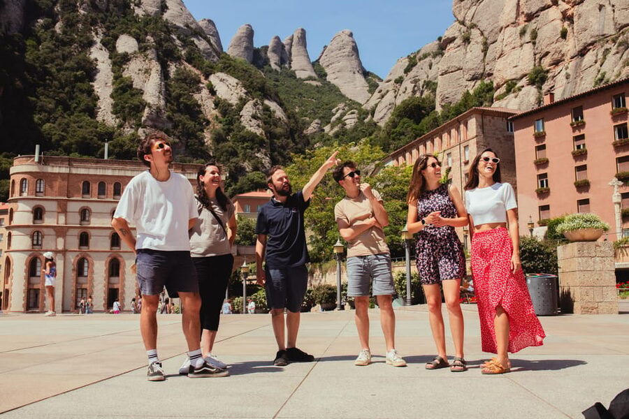 Barcelona: Montserrat with Winery, Lunch, and Train Options - Picking the Best Montserrat Option (8:30 vs 9:45 Departures)