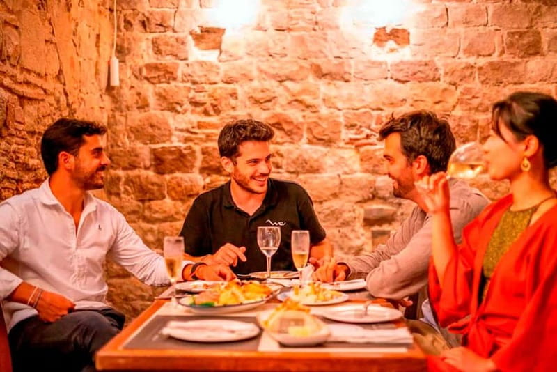 Barcelona: Private Tapas & Wine with Flamenco Show Old Town - Should you book this tour?