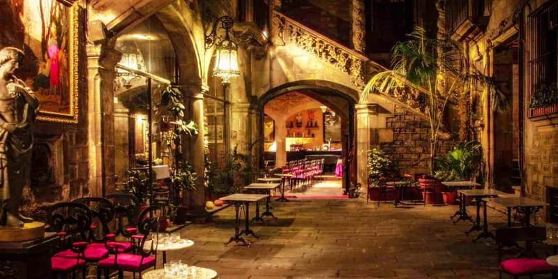 Barcelona: Private Tapas & Wine with Flamenco Show Old Town - Who should book this Barcelona tapas and flamenco evening