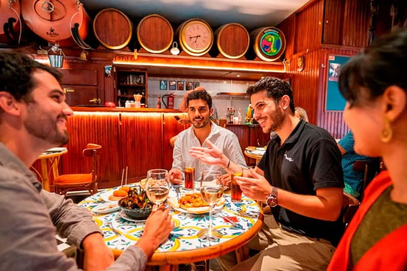 Barcelona: Private Tapas & Wine with Flamenco Show Old Town - Where you meet and how to arrive without stress