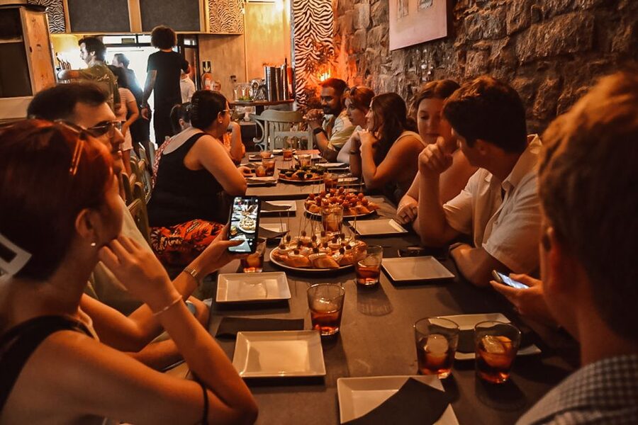Barcelona: Tapas Walking Tour with Food, Wine, and History - Practical Tips for Getting the Most Out of the Evening