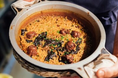 Barcelona Tapas & Wine Walking Tour with Optional Flamenco - Gothic Quarter: Roman walls, narrow alleys, and classic tapas bars