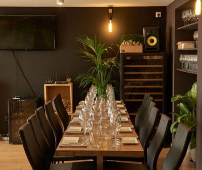 Barcelona: Wine Tasting and Tapas 5-Course Pairing Dinner - Meeting at Vivinos Wine Bar and getting settled