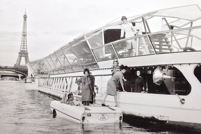 Bateaux Mouches Sightseeing Cruise in Paris with Champagne - The 70-minute Seine route: Paris landmarks in motion