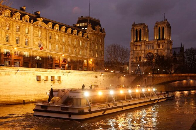 Bateaux Mouches Sightseeing Cruise in Paris with Champagne - Who should book this Seine cruise with Champagne