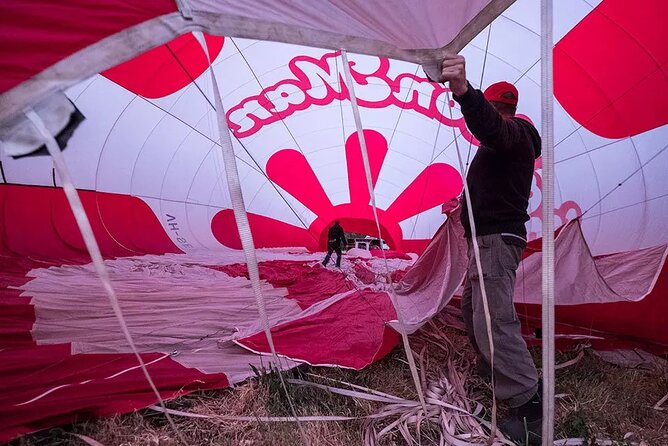 Bendigo Premium Balloon Flight plus buffet champagne breakfast - Breakfast with champagne: what you’re really paying for