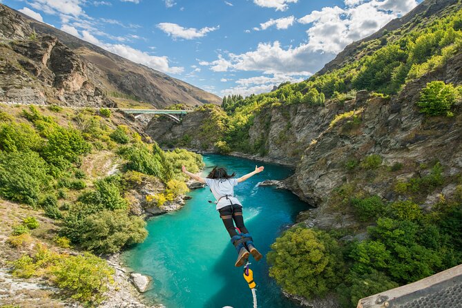 Bike & Wine Tour: Arrowtown to Valley of the Vines - The Arrowtown ride feel: rivers, bridges, and room for photos