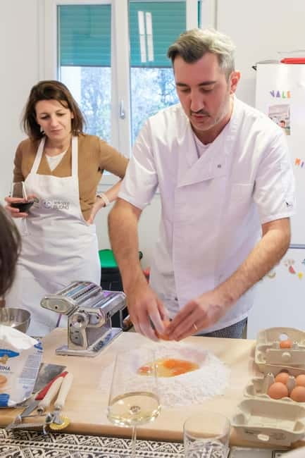 Bologna: 3 Pastas, Tiramisu and Unlimited Wine Tasting - Vegetarian Menu in a Bologna Home Kitchen