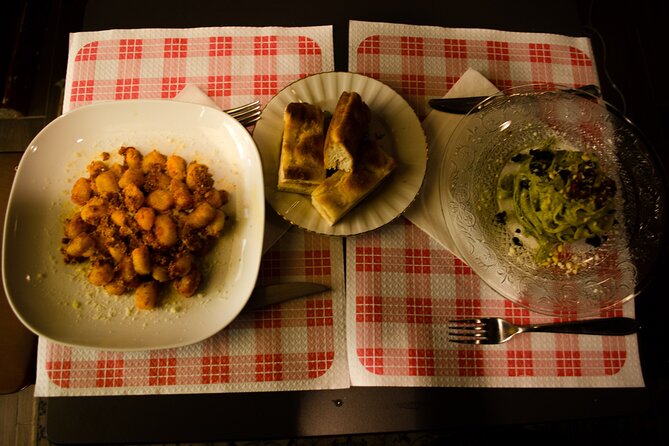 Bologna: Dinner, Wine & Tastings Walking Tour - The meal stops: salumi, cheese, and wine-paired pasta