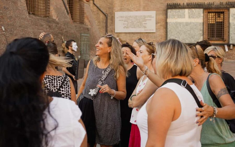 Bologna: Dinner, Wine & Tastings Walking Tour - Who this Bologna tour is best for