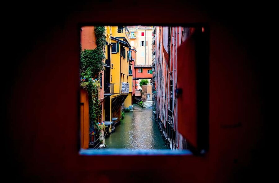 Bologna: Local Food Tour with Authentic Tastings and Wine - Wine Pairings, Digestif, and Espresso: How the Tour Ends Like a Local