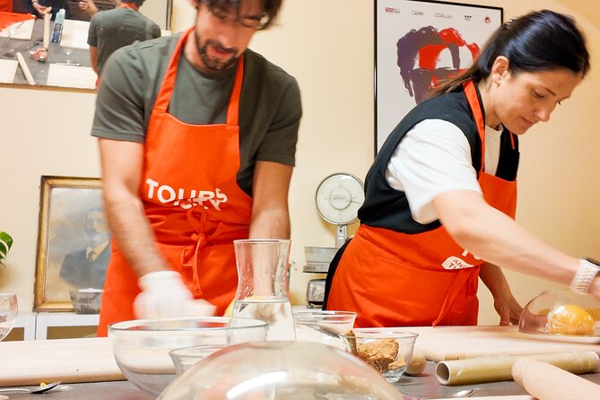 Bologna Local Pasta Cooking Class, Ragu, Spritz, Wine & Gelato - Bologna in a Kitchen, Not a Tourist Menu