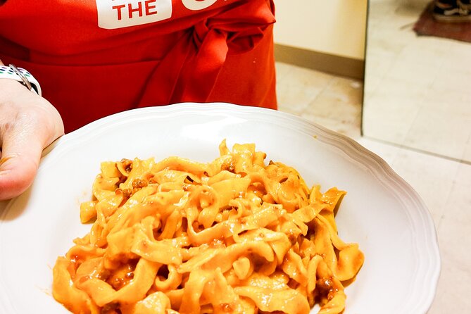 Bologna Local Pasta Cooking Class, Ragu, Spritz, Wine & Gelato - Group Size, Timing, and How the 3 Hours Move