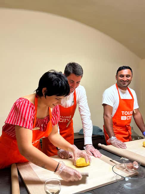 Bologna: Pasta Cooking Class, Ragu, Spritz, Wine & Gelato - Key things I’d circle first