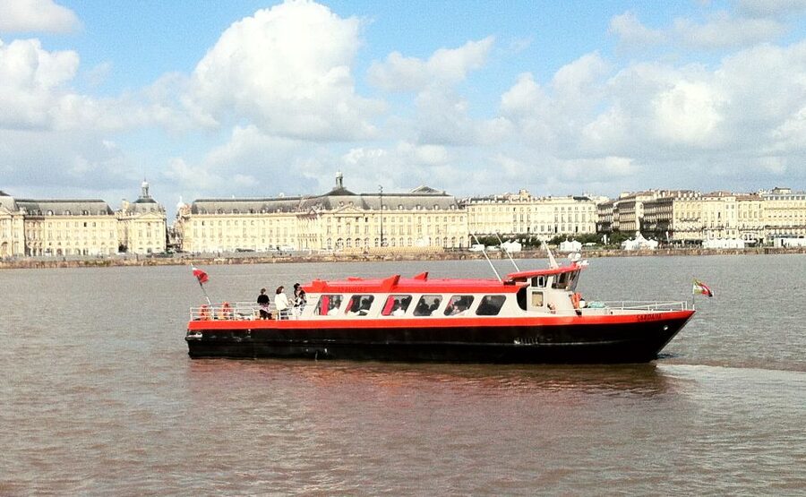 Bordeaux: River Cruise with Commentary, Wine and Canelé - Wheelchair accessibility: what’s stated and what to expect