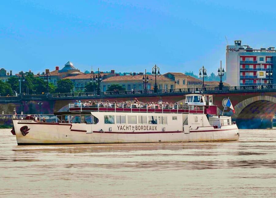 Bordeaux: River Garonne Cruise with Glass of Wine and Canelé - Maddalena Setup: Rooftop Views and Air-Conditioned Comfort