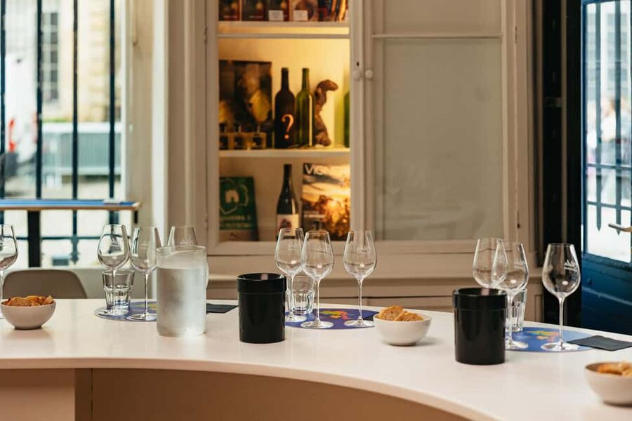 Bordeaux: Wine Masterclass with Cheese and Charcuterie Board - Guides Matter: The Energy You’ll Feel in the Room